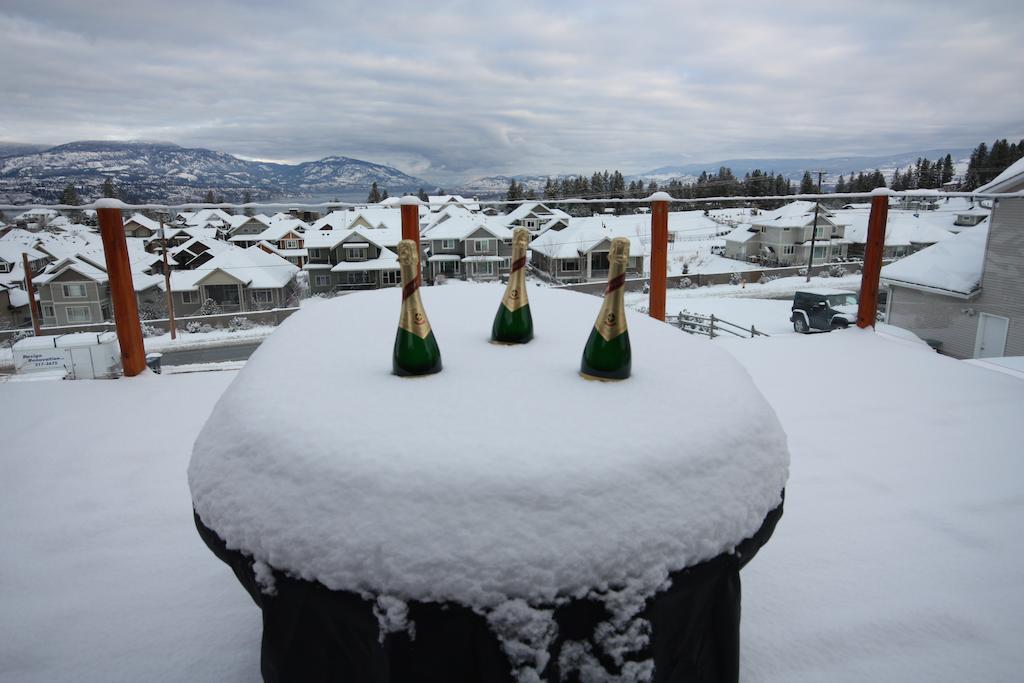 A Okanagan Lakeview Inn Келоуна Екстер'єр фото