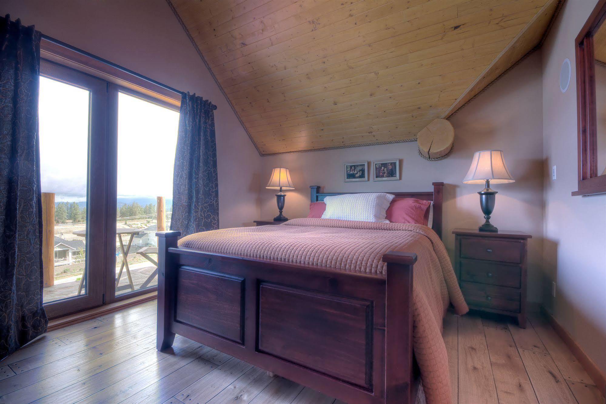 A Okanagan Lakeview Inn Келоуна Екстер'єр фото