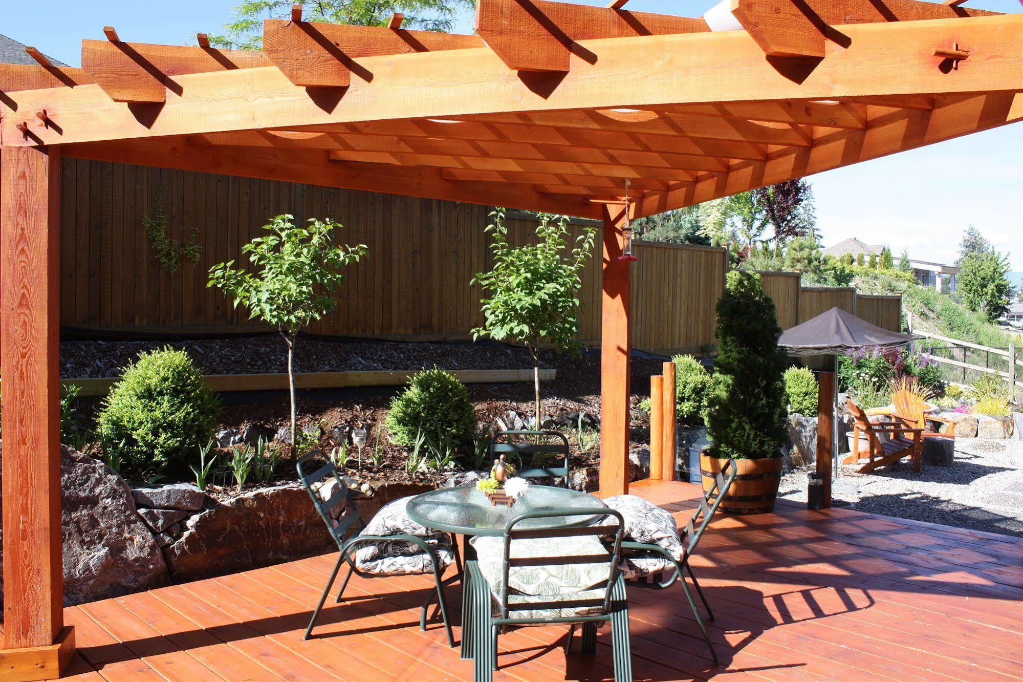 A Okanagan Lakeview Inn Келоуна Екстер'єр фото