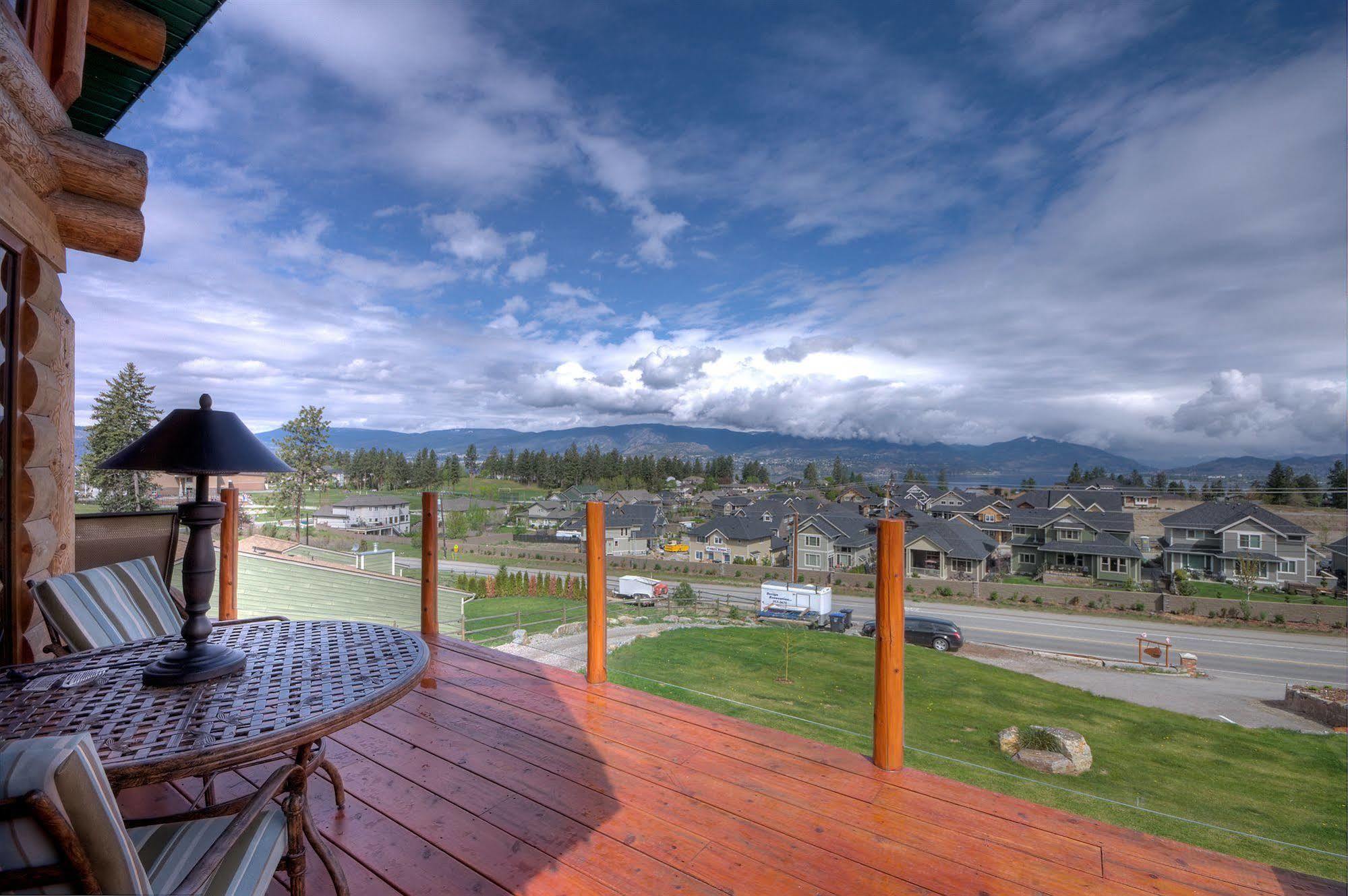 A Okanagan Lakeview Inn Келоуна Екстер'єр фото
