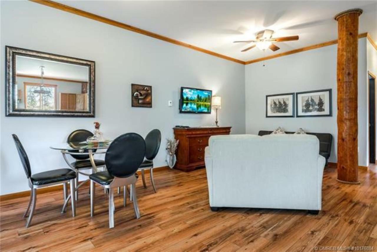 A Okanagan Lakeview Inn Келоуна Екстер'єр фото